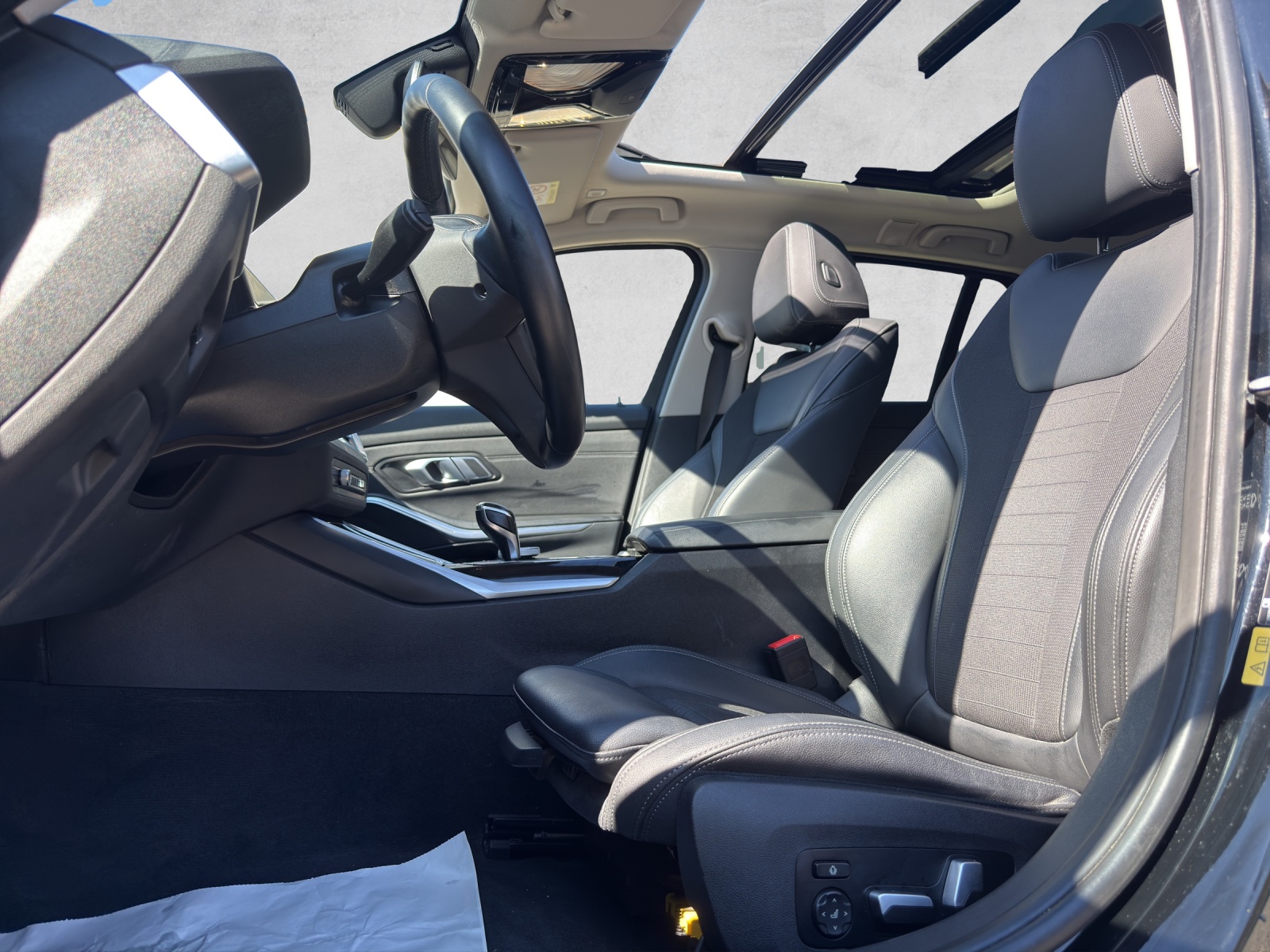 BMW 320e Touring Sport Line Steptronic-image-9