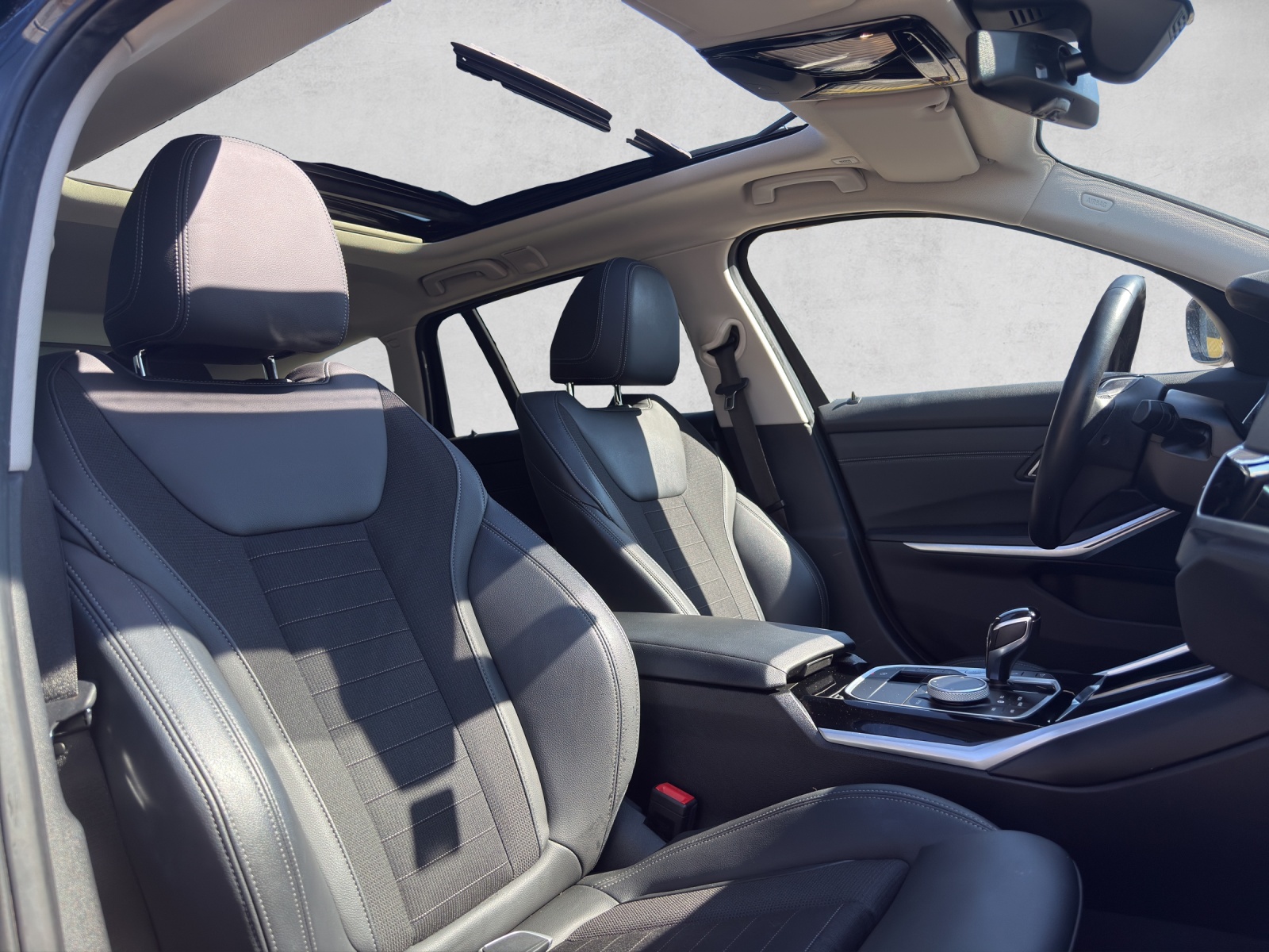BMW 320e Touring Sport Line Steptronic-image-13