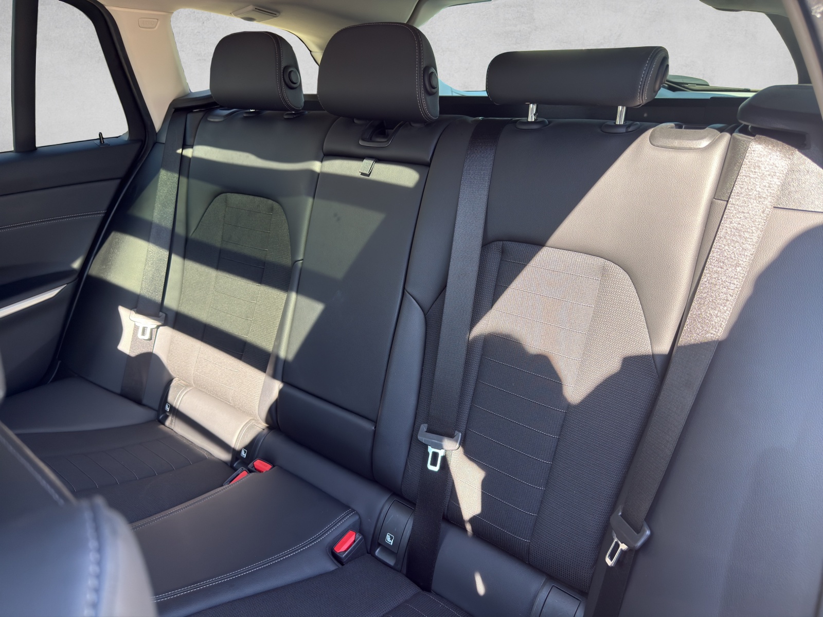 BMW 320e Touring Sport Line Steptronic-image-10
