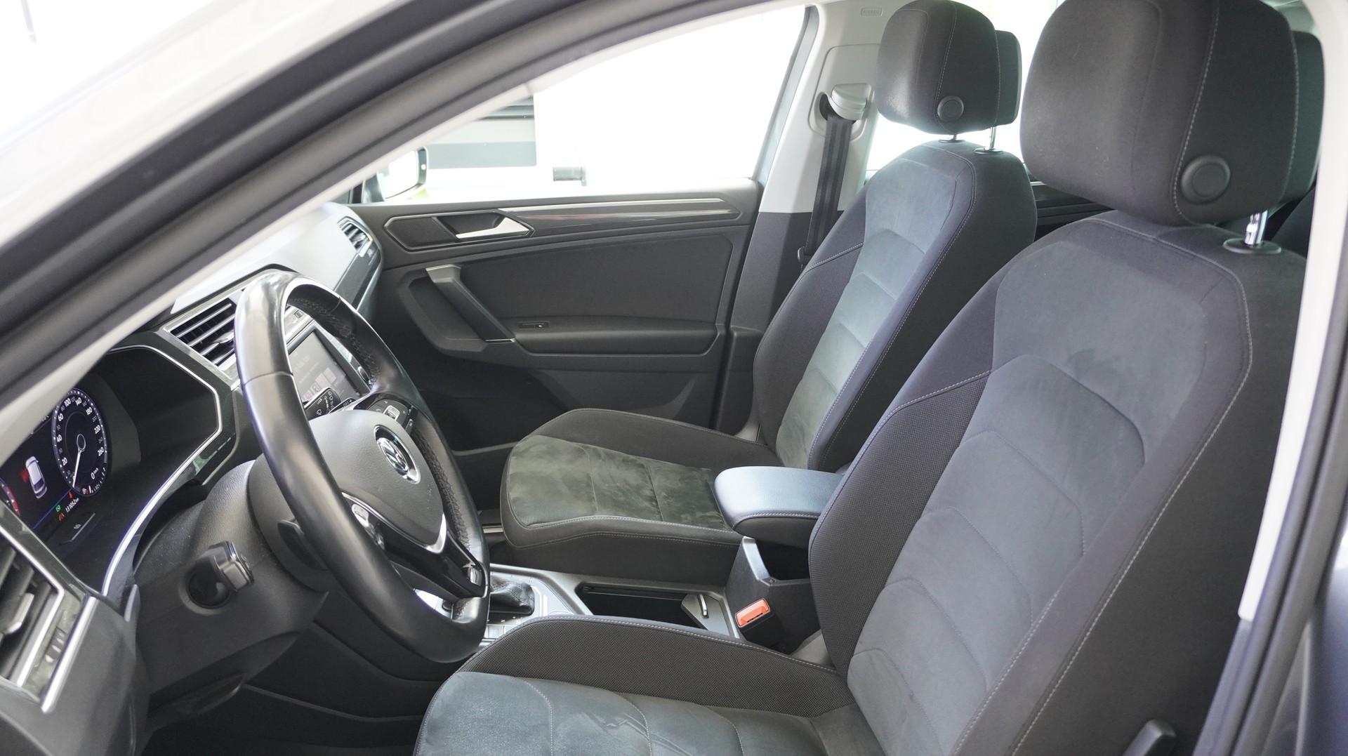 VW Tiguan 2.0 TDI SCR Highline4Motion DSG-showroom-element-3