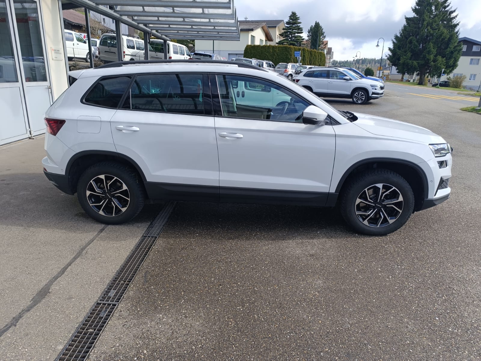 SKODA Karoq 2.0 TDI CR Style 4x4 DSG-image-5