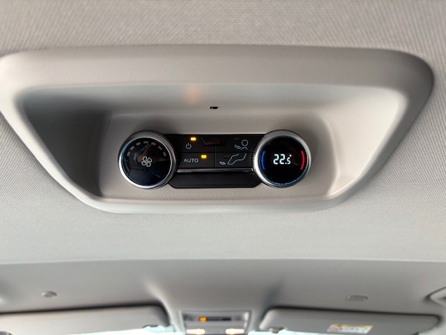 FORD Tourneo Bus 320 L2H1 Active Automat 4x4-image-21