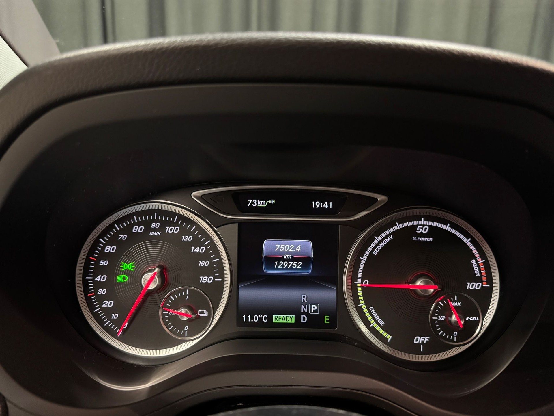 MERCEDES-BENZ B Electric Drive Urban-image-14