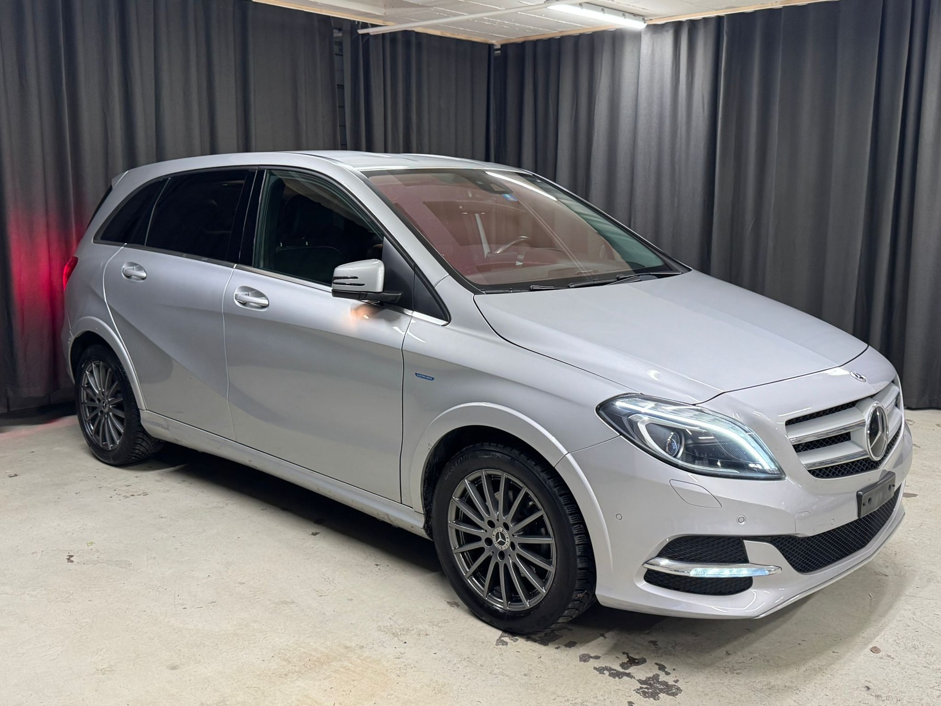 MERCEDES-BENZ B Electric Drive Urban-image-1