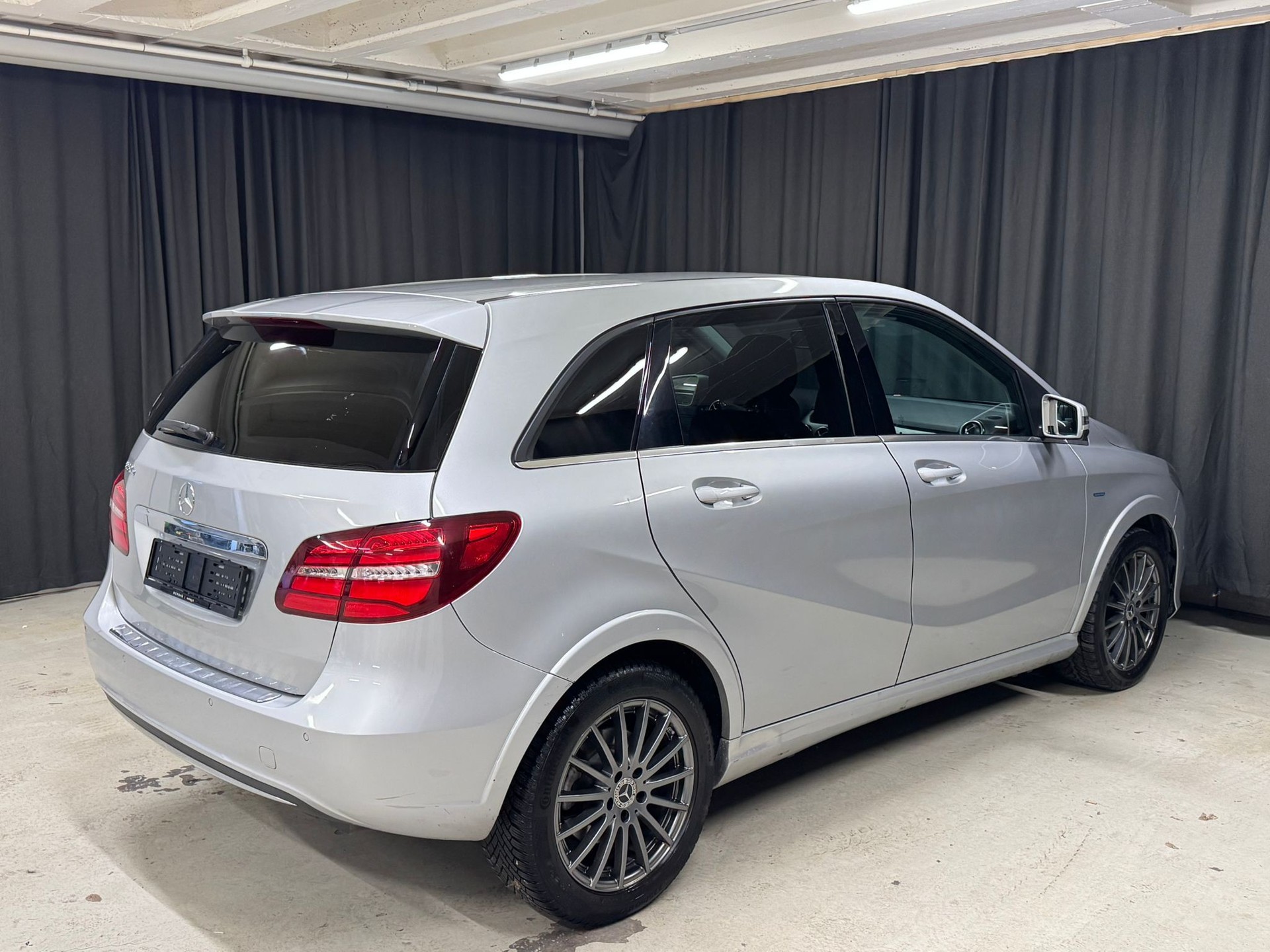 MERCEDES-BENZ B Electric Drive Urban-image-3