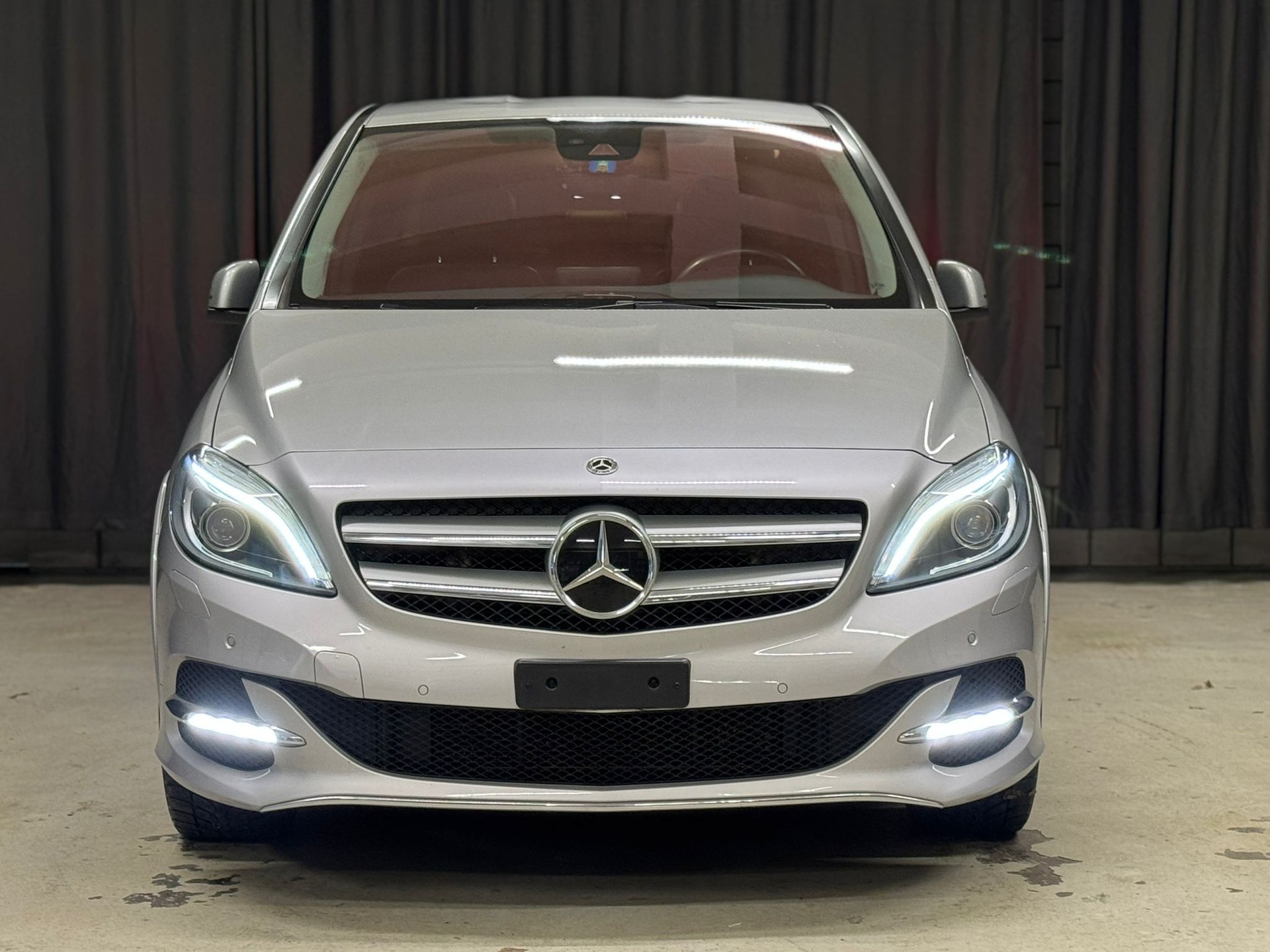 MERCEDES-BENZ B Electric Drive Urban-image-2