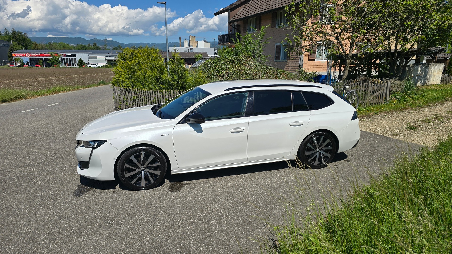 PEUGEOT 508 SW 1.5 Blue HDI GT Line EAT8-showroom-element-3