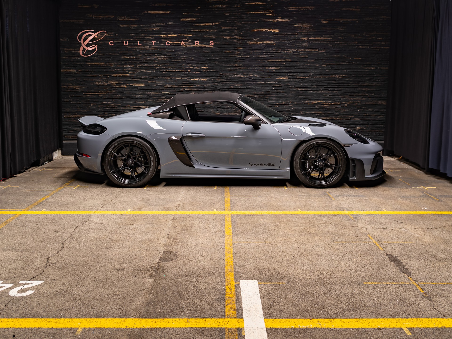 PORSCHE 718 Boxster Spyder RS PDK-showroom-element-1