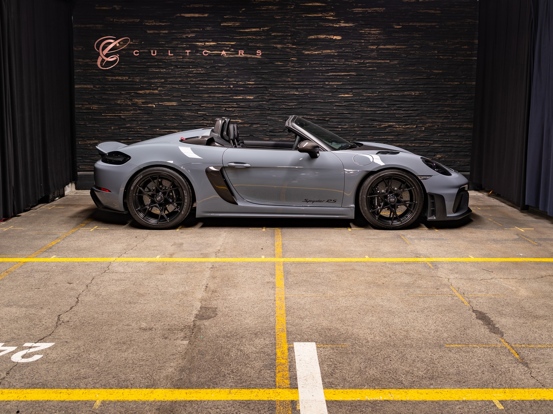 PORSCHE 718 Boxster Spyder RS PDK