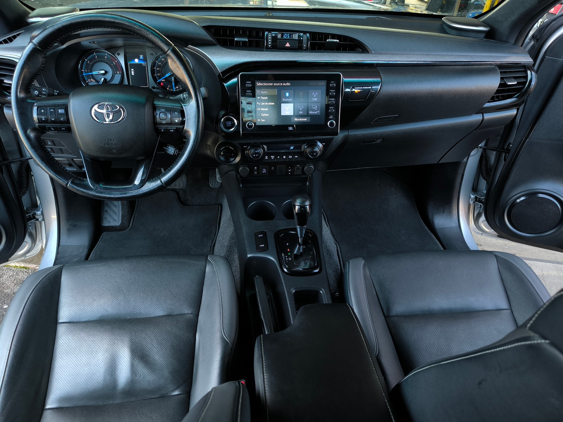 TOYOTA Hilux 2.8D-4D Invincible Double Cab 4x4 A-image-8