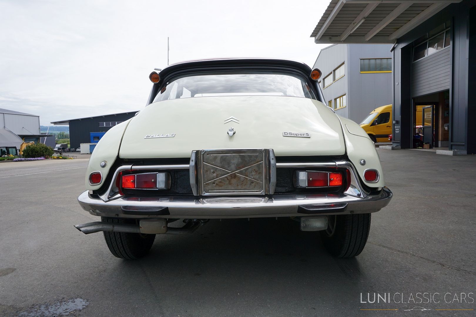CITROEN D Super 5-image-3