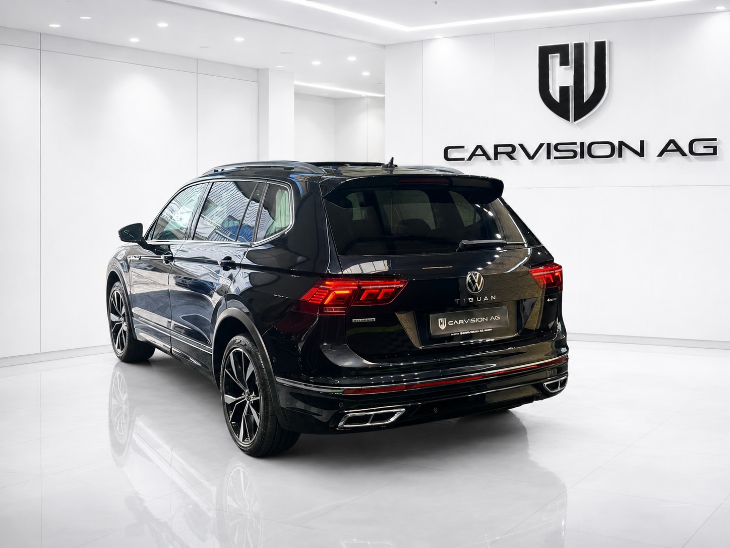 VW Tiguan Allspace 2.0 TDI SCR R-Line 4Motion DSG * 7-Plätzer * Panorama-Glasdach * Anhängerkupplung *-image-4