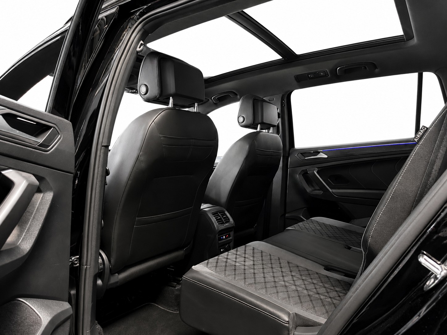 VW Tiguan Allspace 2.0 TDI SCR R-Line 4Motion DSG * 7-Plätzer * Panorama-Glasdach * Anhängerkupplung *-image-11