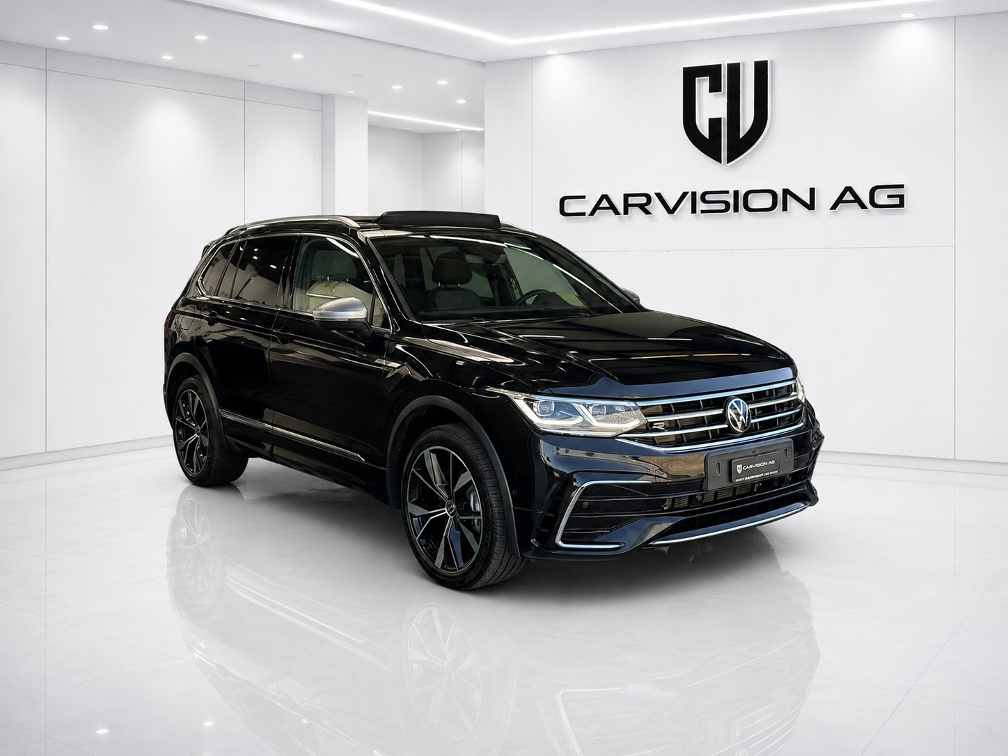VW Tiguan Allspace 2.0 TDI SCR R-Line 4Motion DSG * 7-Plätzer * Panorama-Glasdach * Anhängerkupplung *-image-2