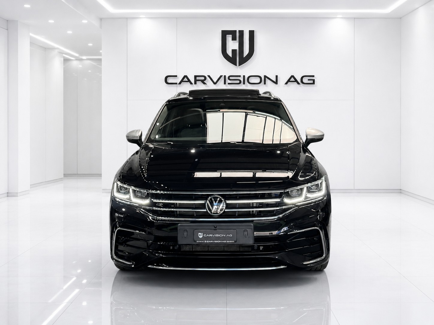 VW Tiguan Allspace 2.0 TDI SCR R-Line 4Motion DSG * 7-Plätzer * Panorama-Glasdach * Anhängerkupplung *-image-1