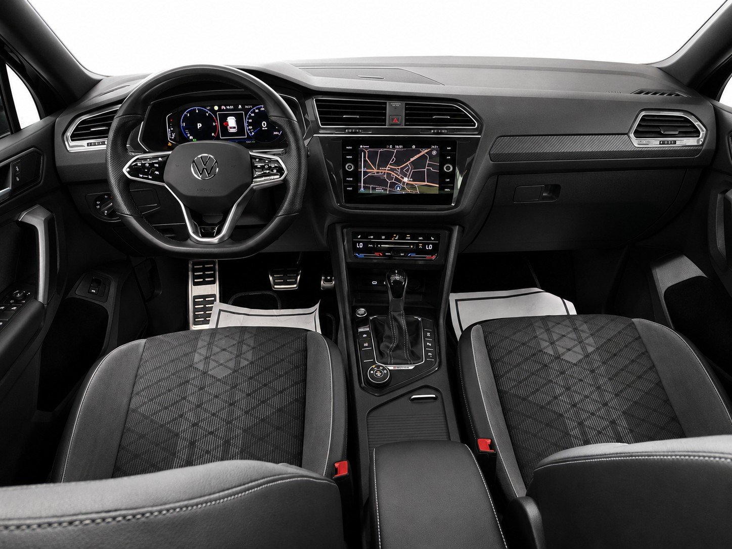 VW Tiguan Allspace 2.0 TDI SCR R-Line 4Motion DSG * 7-Plätzer * Panorama-Glasdach * Anhängerkupplung *-image-7