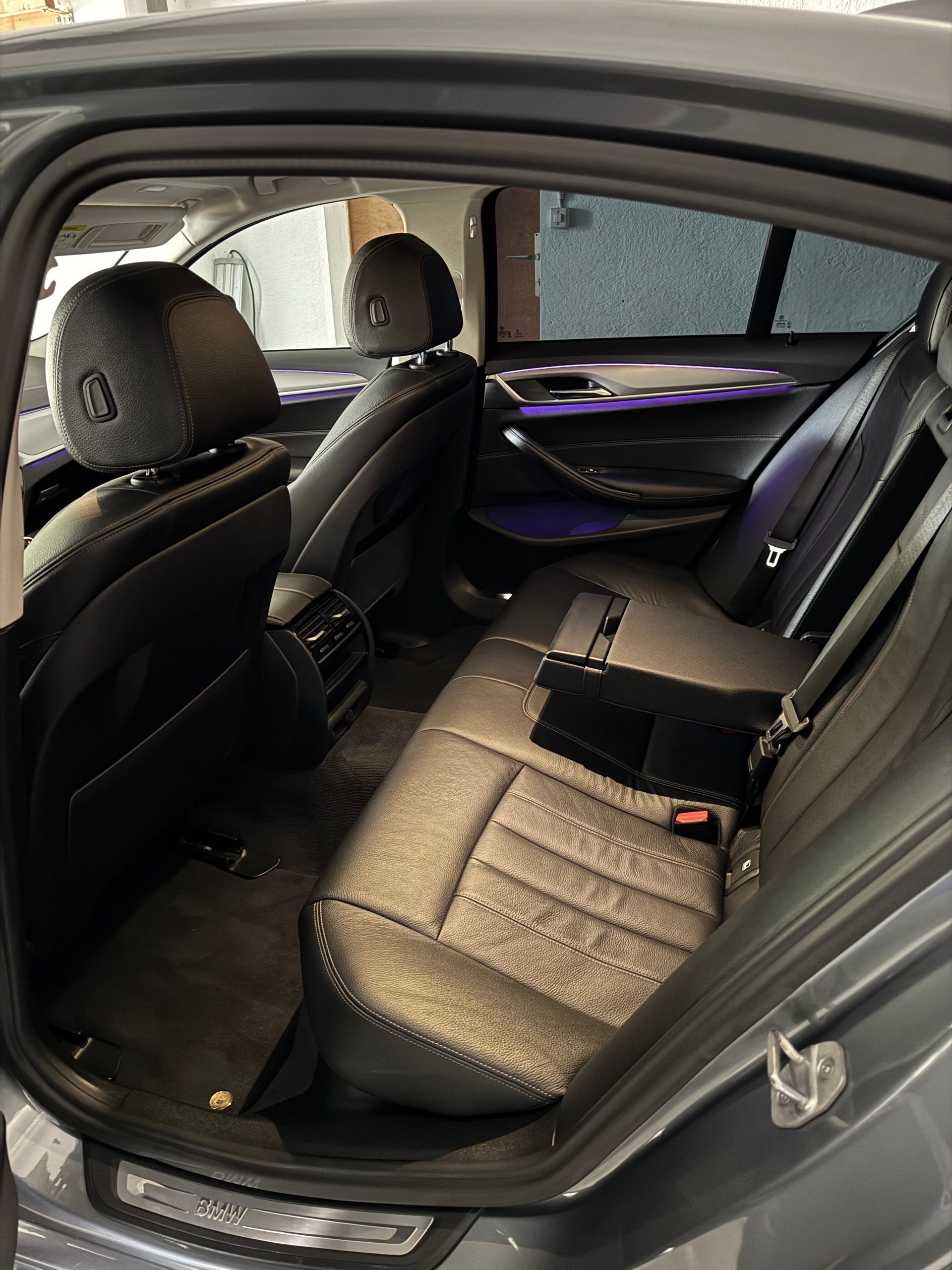BMW 540i xDrive Luxury Line Steptronic-image-6