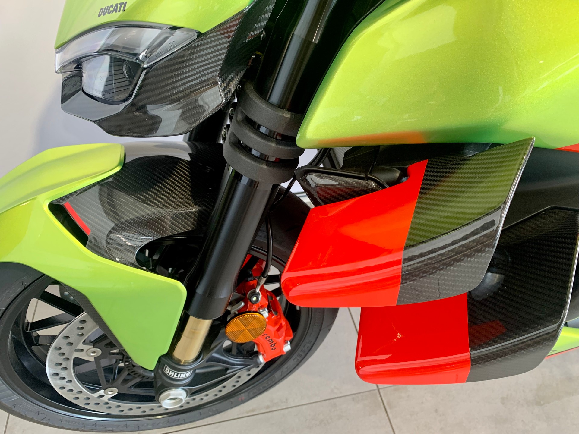 DUCATI STREETFIGHTER V4 LAMBORGHINI-image-10