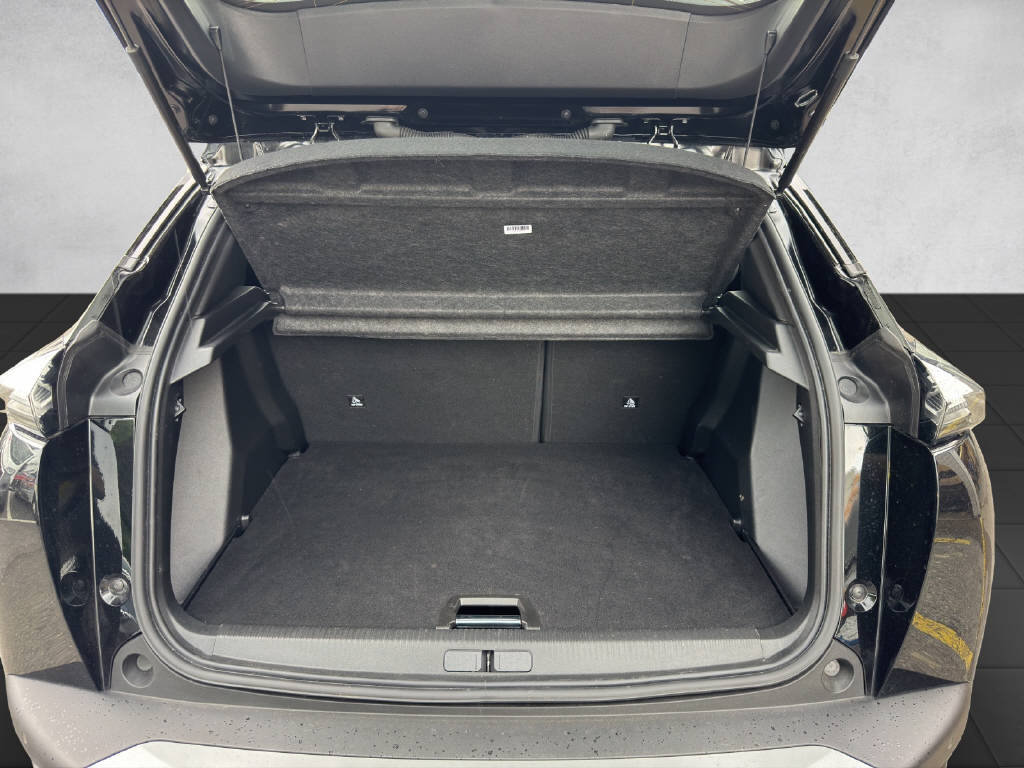PEUGEOT 2008 1.2 PureTech 130 GT-image-5