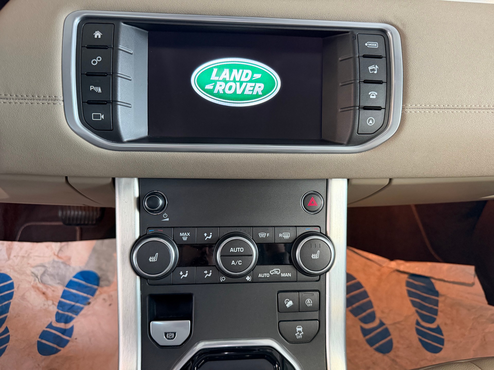 LAND ROVER Range Rover Evoque 2.0 Si4 SE AT9 | CH-Auto | Ab MFK 03.2026 | Pano Dach-image-13