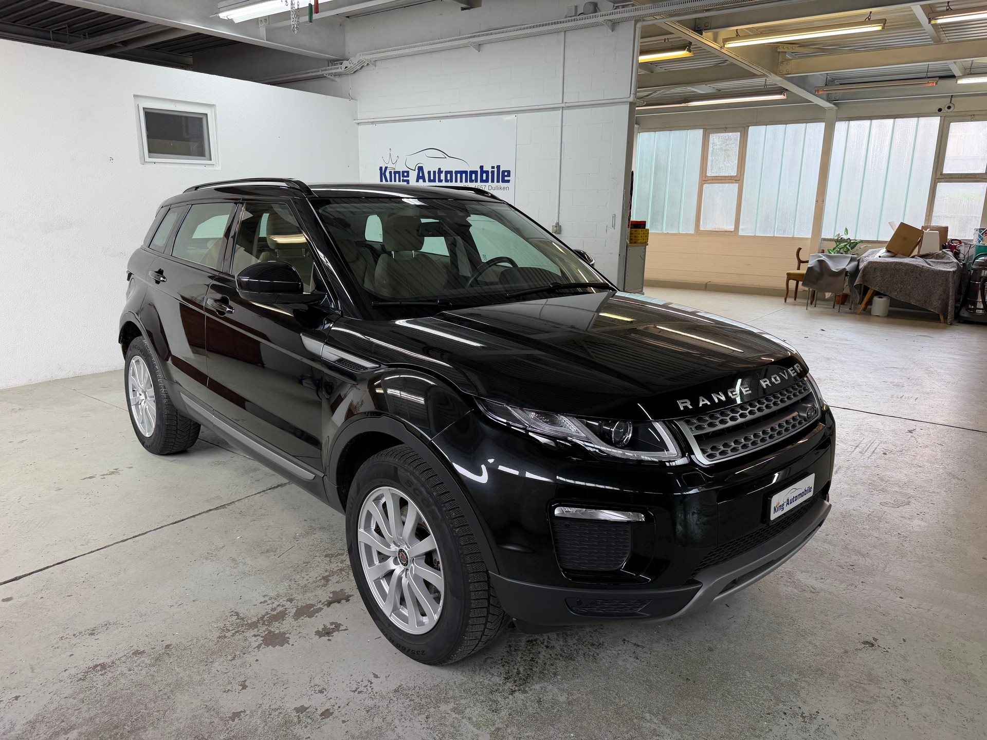 LAND ROVER Range Rover Evoque 2.0 Si4 SE AT9 | CH-Auto | Ab MFK 03.2026 | Pano Dach-image-3