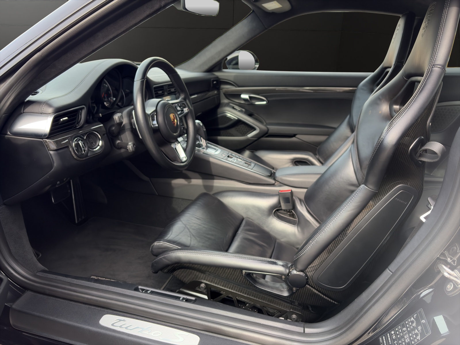 PORSCHE 911 Coupé 3.8 Turbo S PDK-image-7