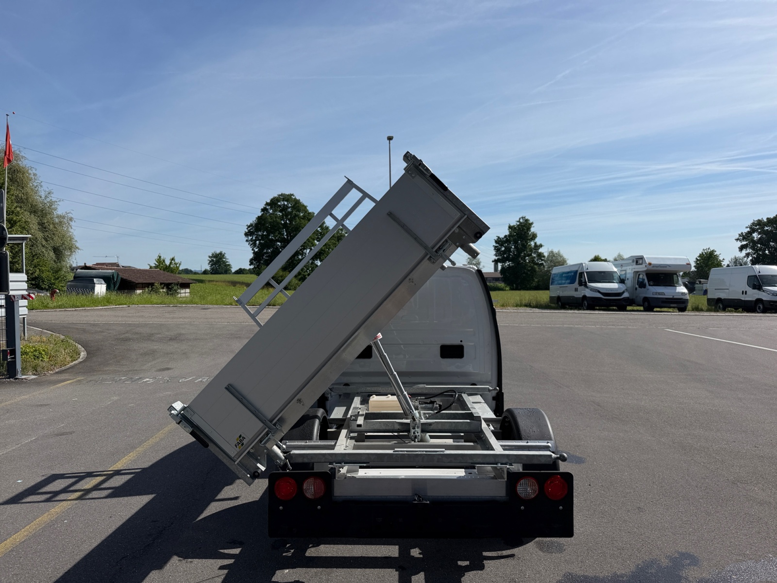 IVECO eMoovy mit FABA Kipper K4 2700-image-19