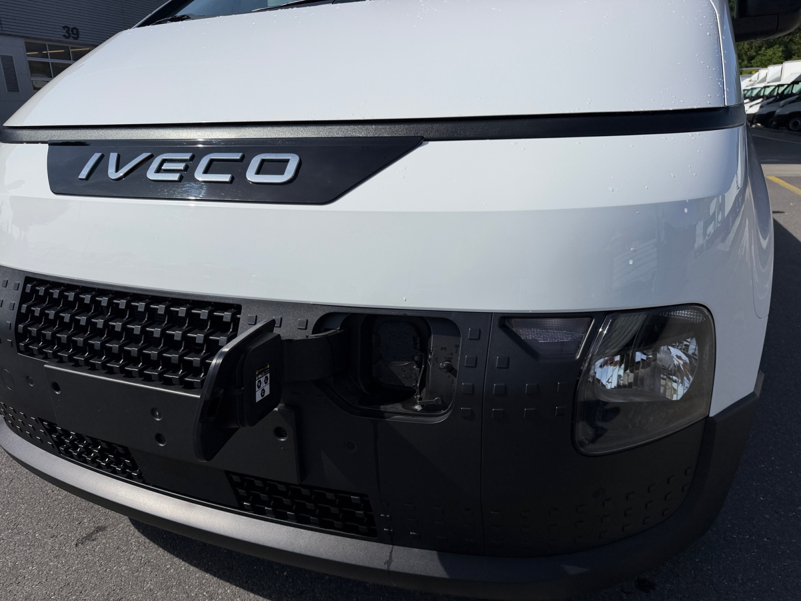 IVECO eMoovy mit FABA Kipper K4 2700-image-21