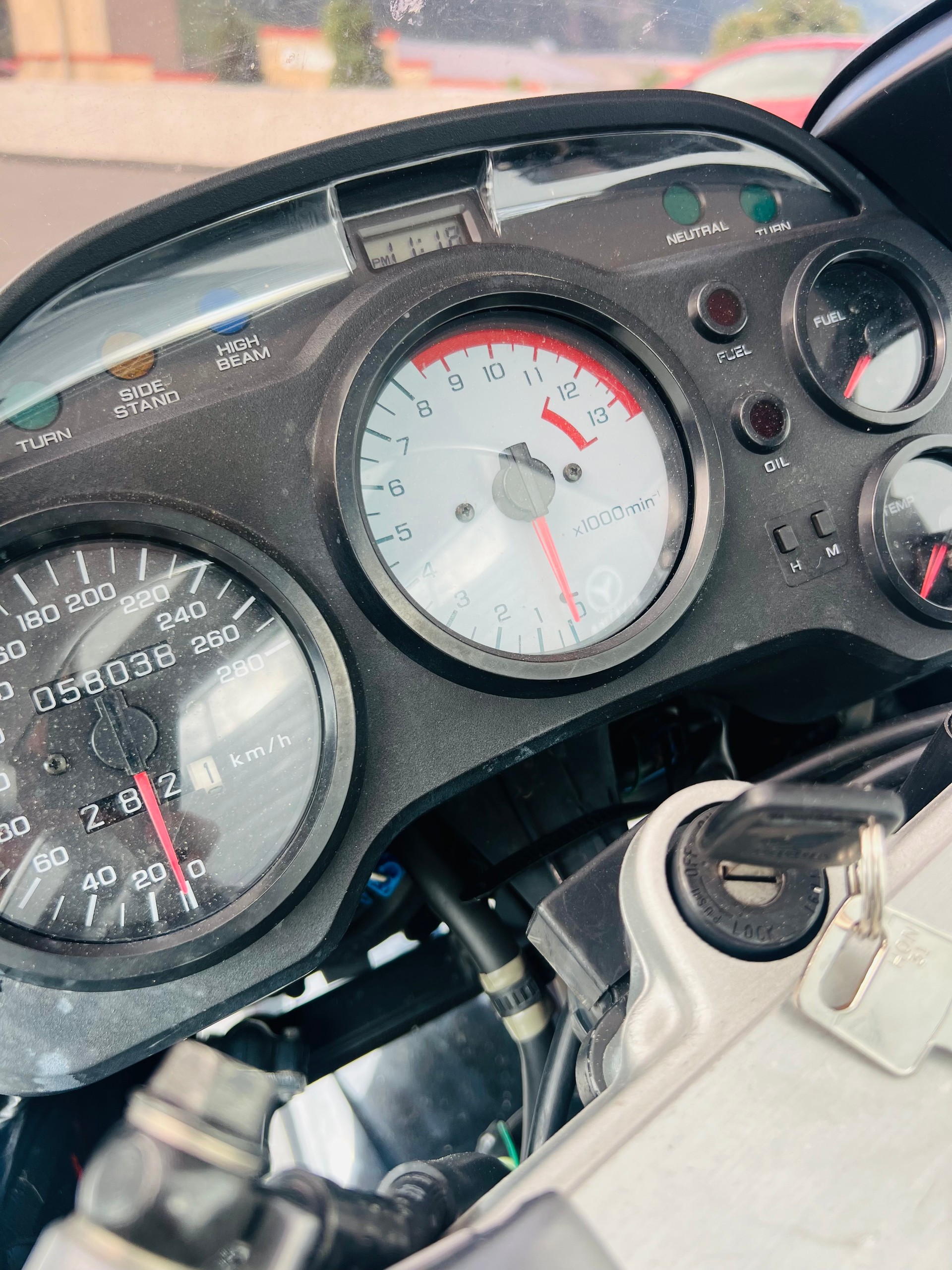 HONDA VFR 750 F R-V-image-6