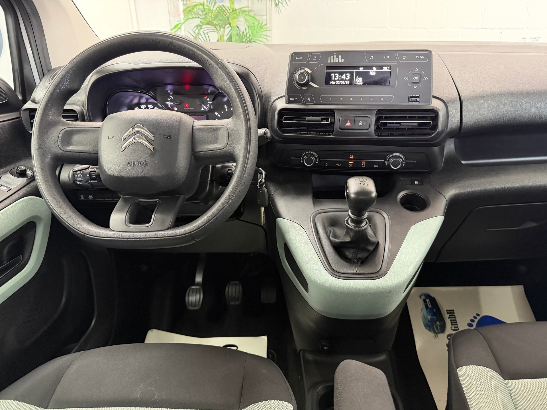 CITROEN Berlingo 1.2i PureTech Feel⭐️-image-10