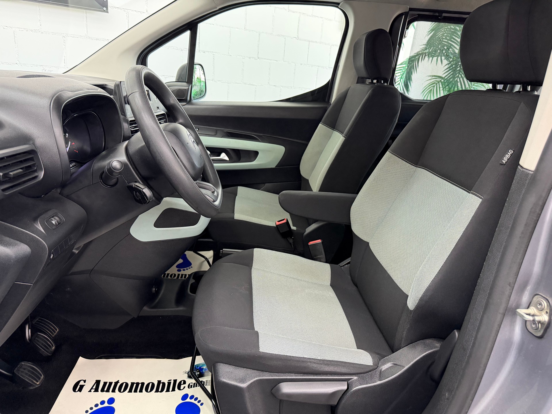 CITROEN Berlingo 1.2i PureTech Feel⭐️-image-8