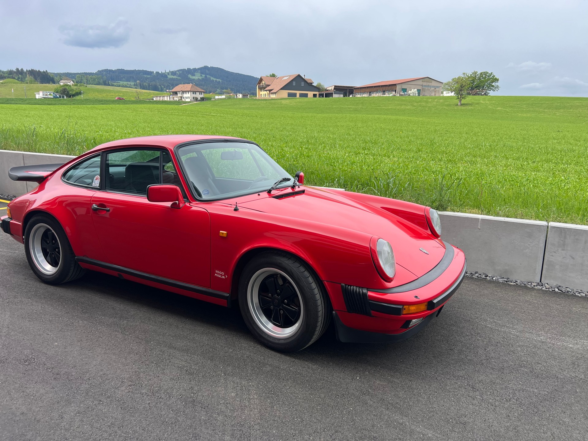 PORSCHE 911 Carrera-image-4
