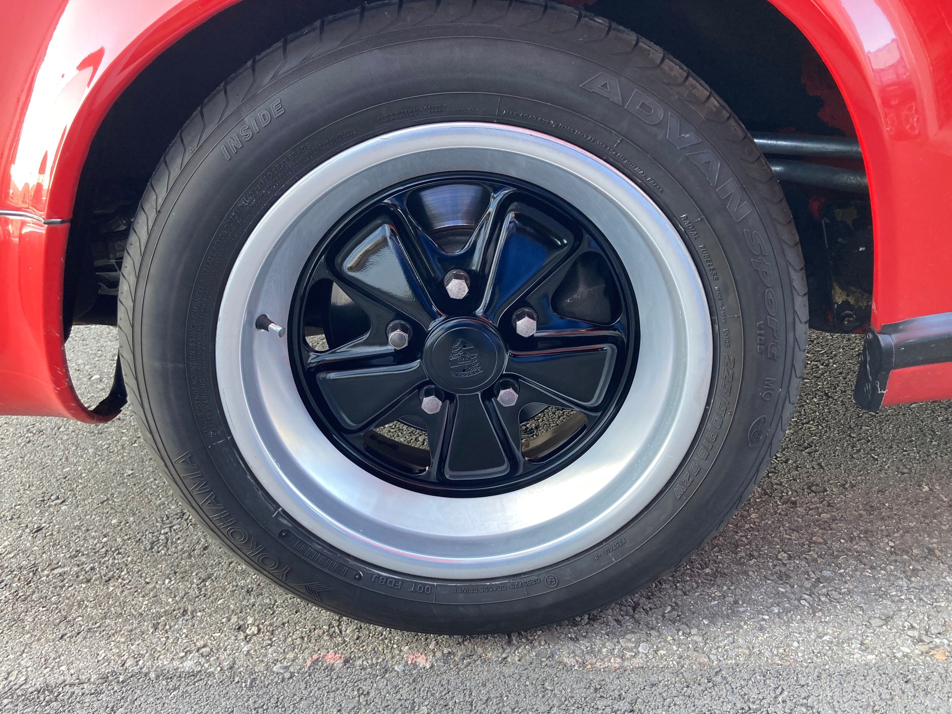 PORSCHE 911 Carrera-image-9