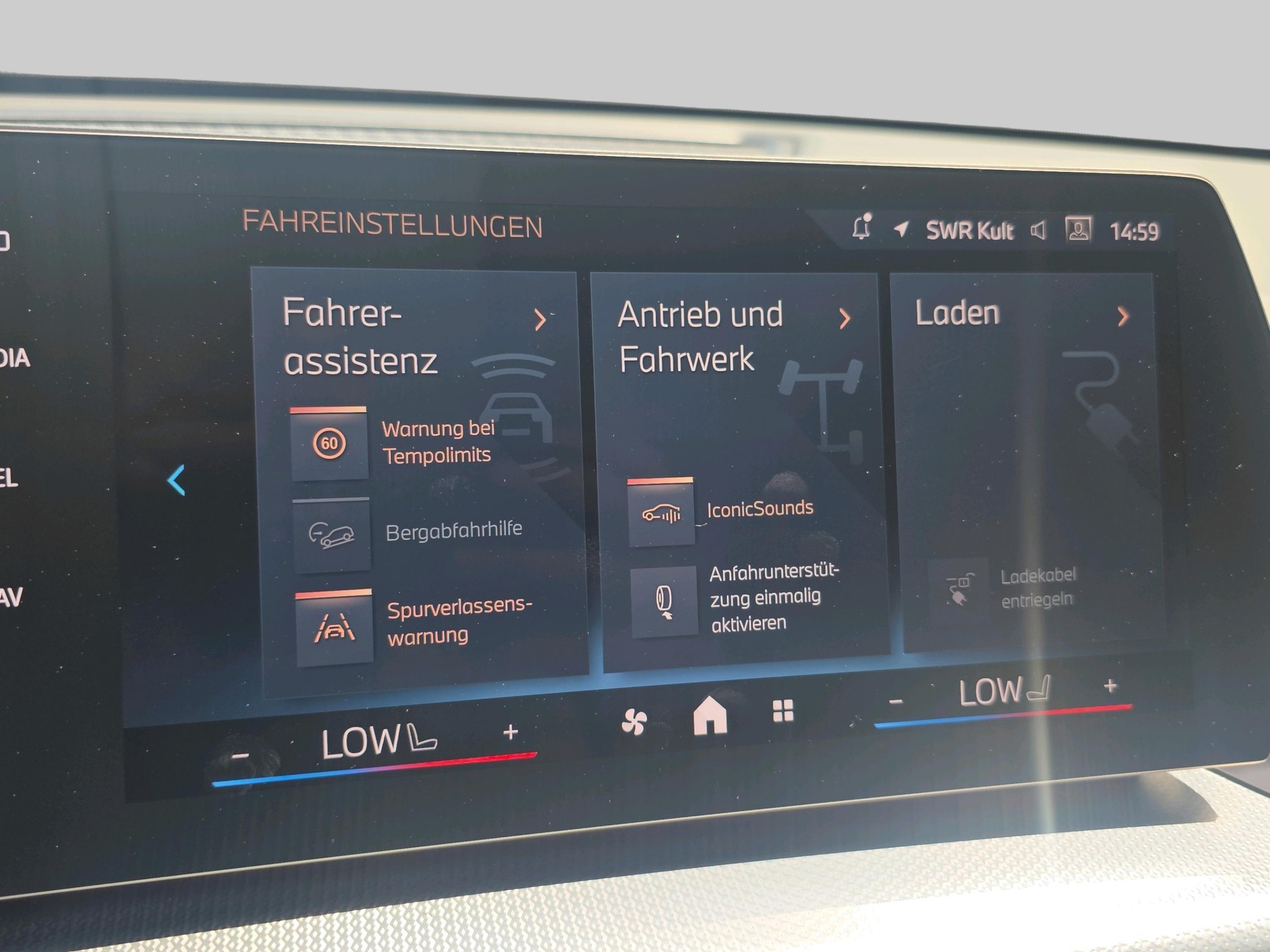 BMW iX1 xDrive 30 M Sport Pro-image-12