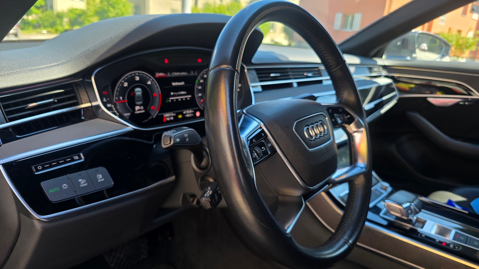 AUDI A8 50 TDI quattro tiptronic-image-11