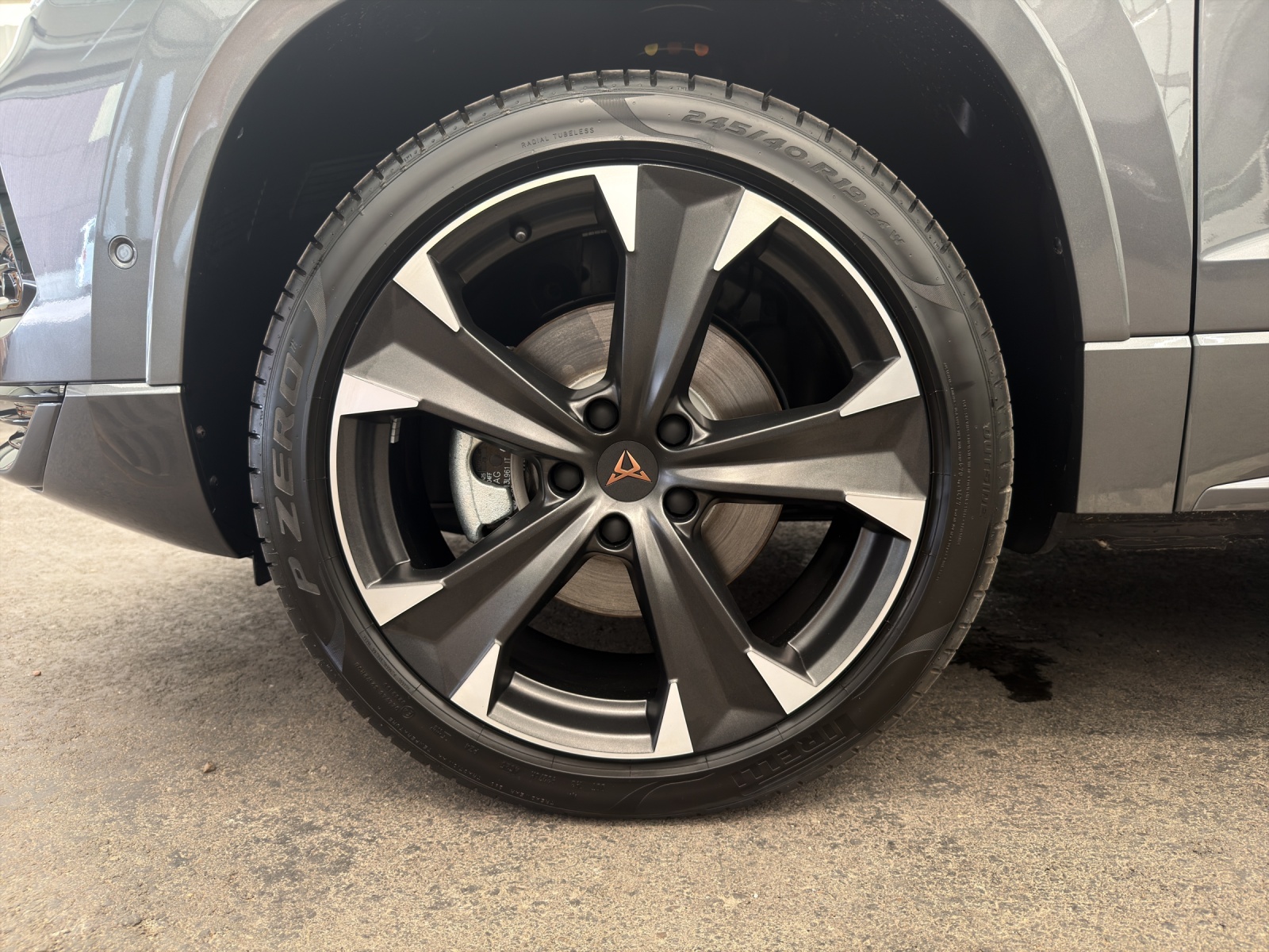 CUPRA Ateca 2.0TSI 4Drive DSG - AHK - 360-Kamera - Travelassist-image-13