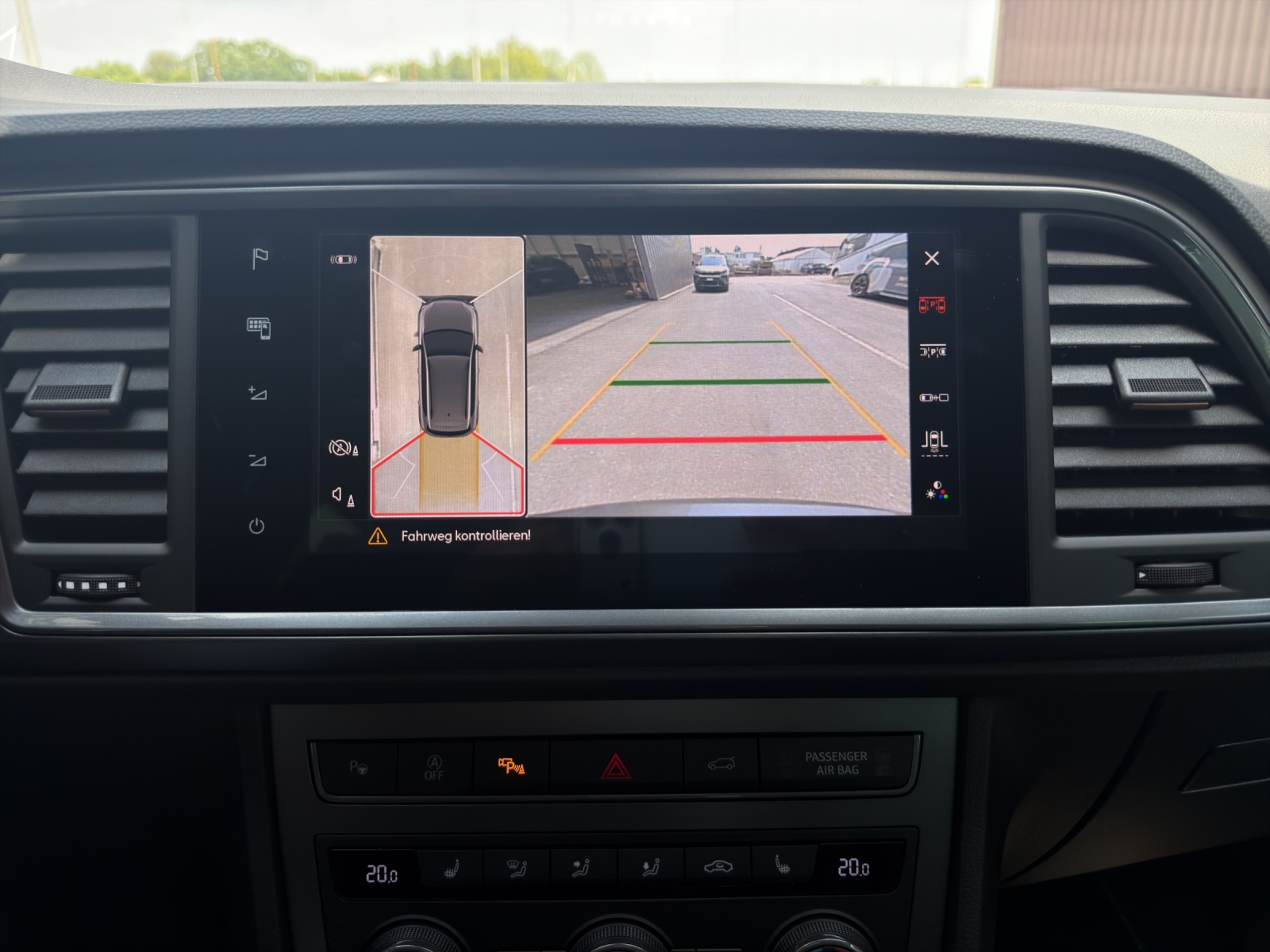 CUPRA Ateca 2.0TSI 4Drive DSG - AHK - 360-Kamera - Travelassist-image-8