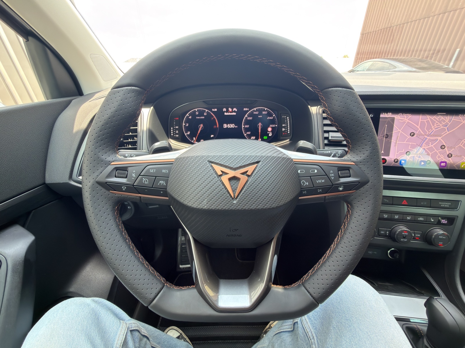 CUPRA Ateca 2.0TSI 4Drive DSG - AHK - 360-Kamera - Travelassist-image-7