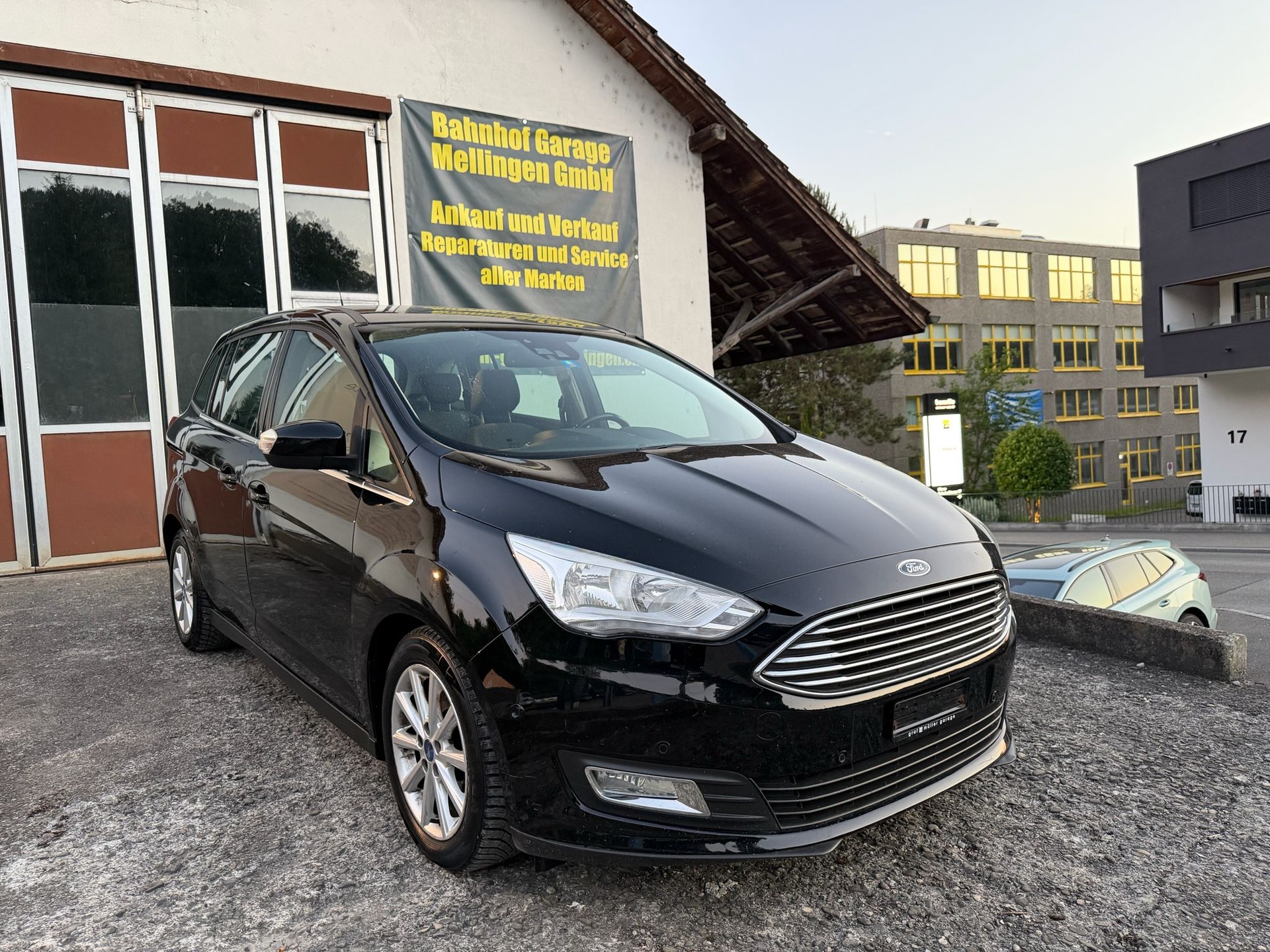 FORD GrC-Max 1.5 SCTi Titanium Automat-image-1
