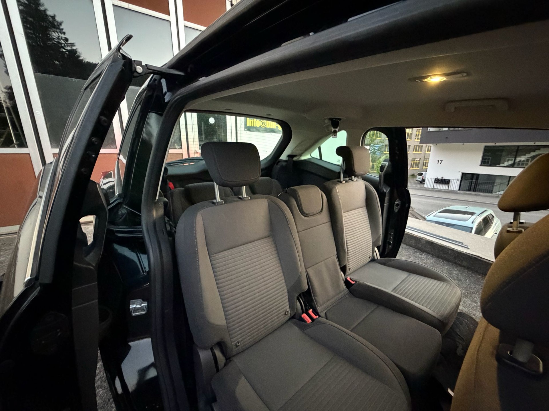 FORD GrC-Max 1.5 SCTi Titanium Automat-image-11