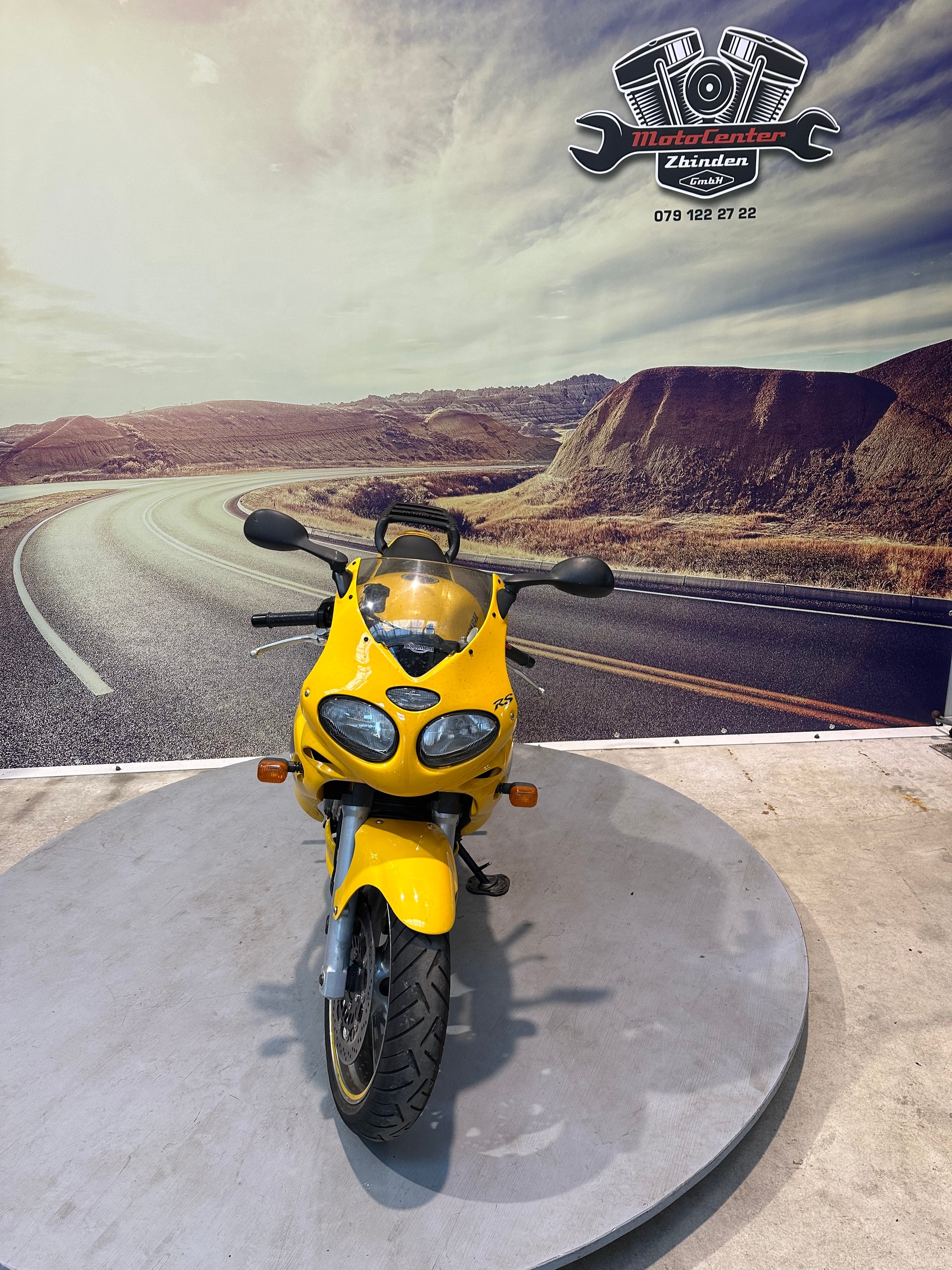 TRIUMPH Sprint RS 955i-image-2