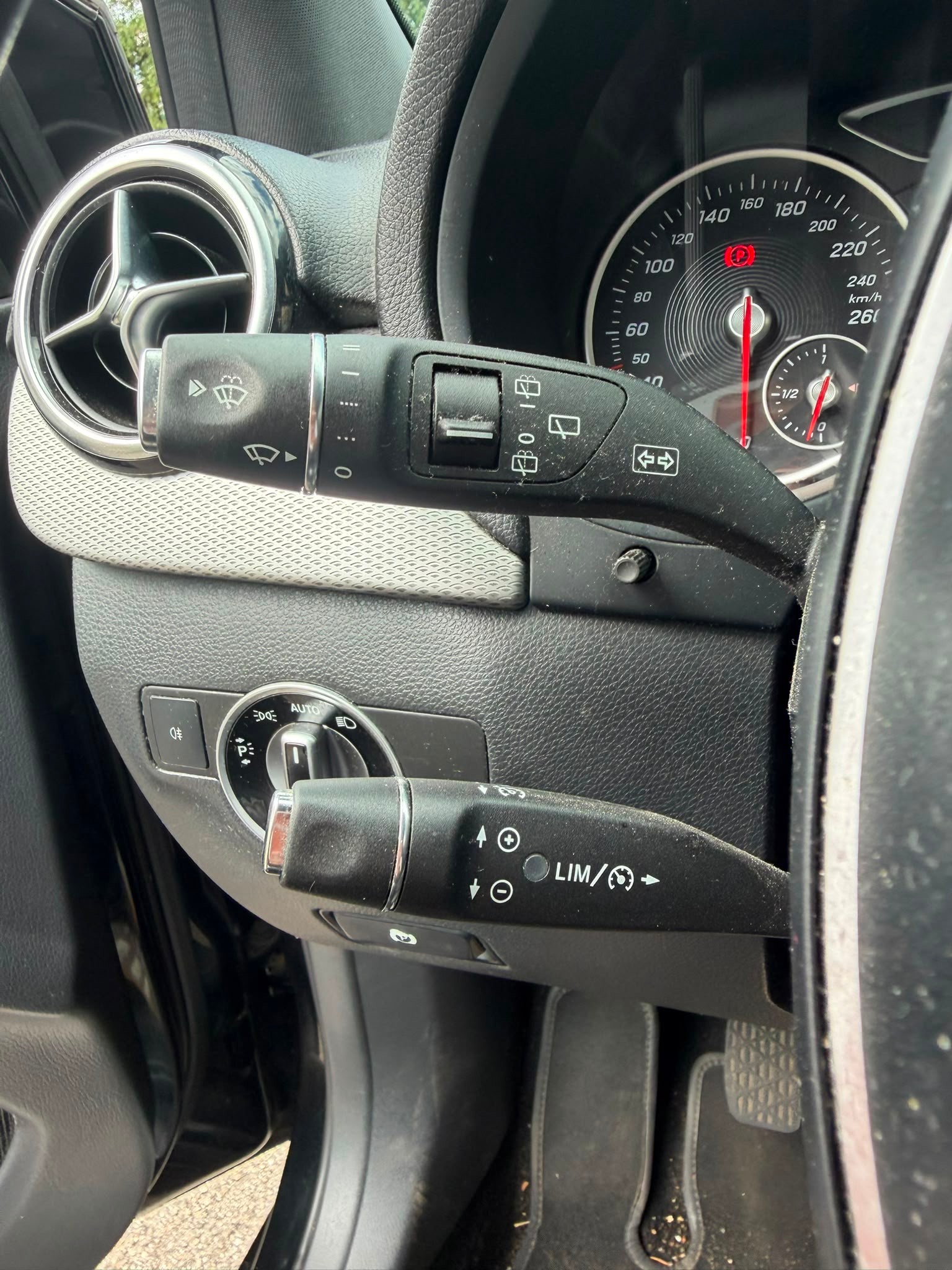 MERCEDES-BENZ B 200 CDI Style-image-13