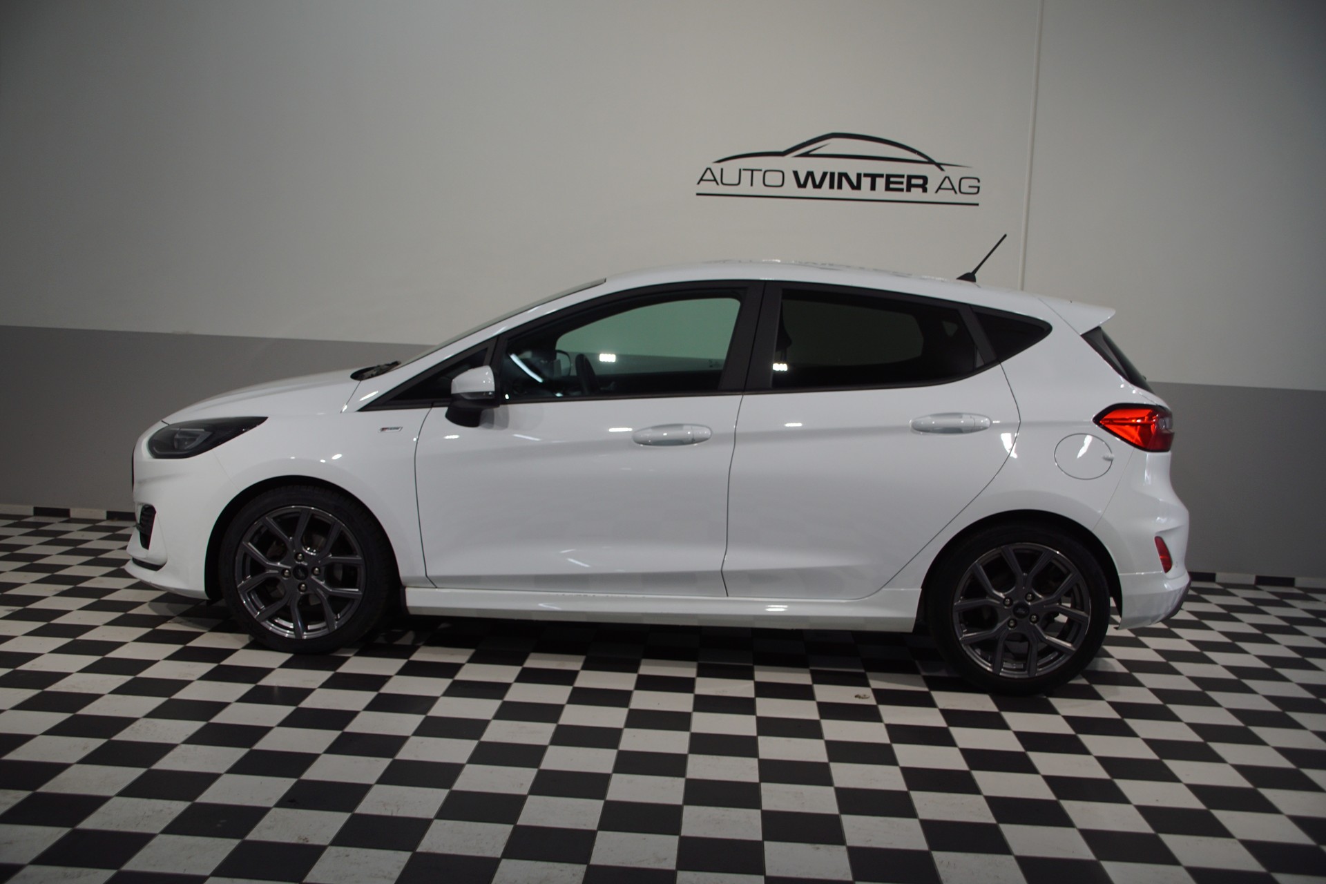 FORD Fiesta 1.0 SCTi MHEV ST Line Automat-image-9