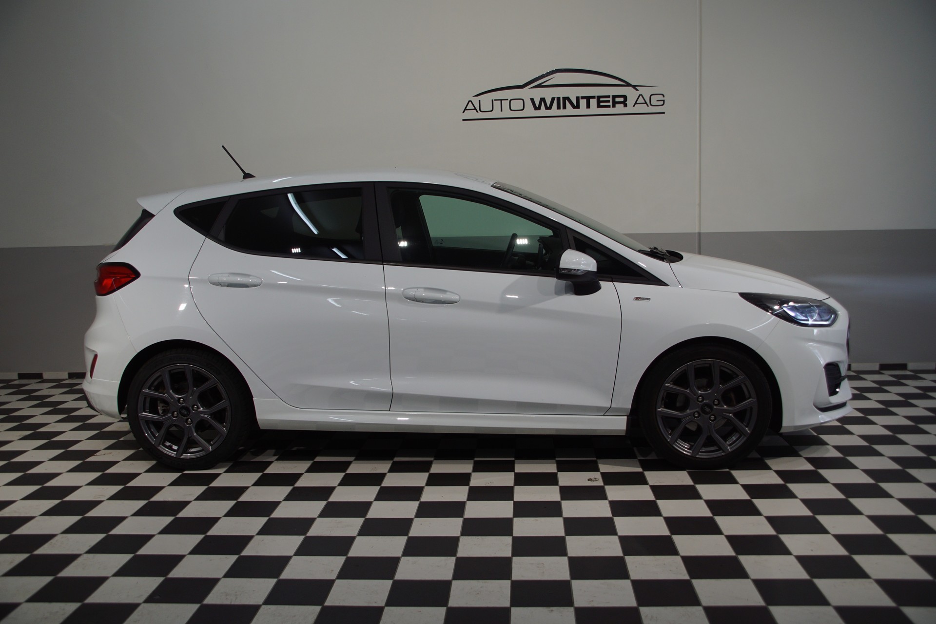 FORD Fiesta 1.0 SCTi MHEV ST Line Automat-image-5
