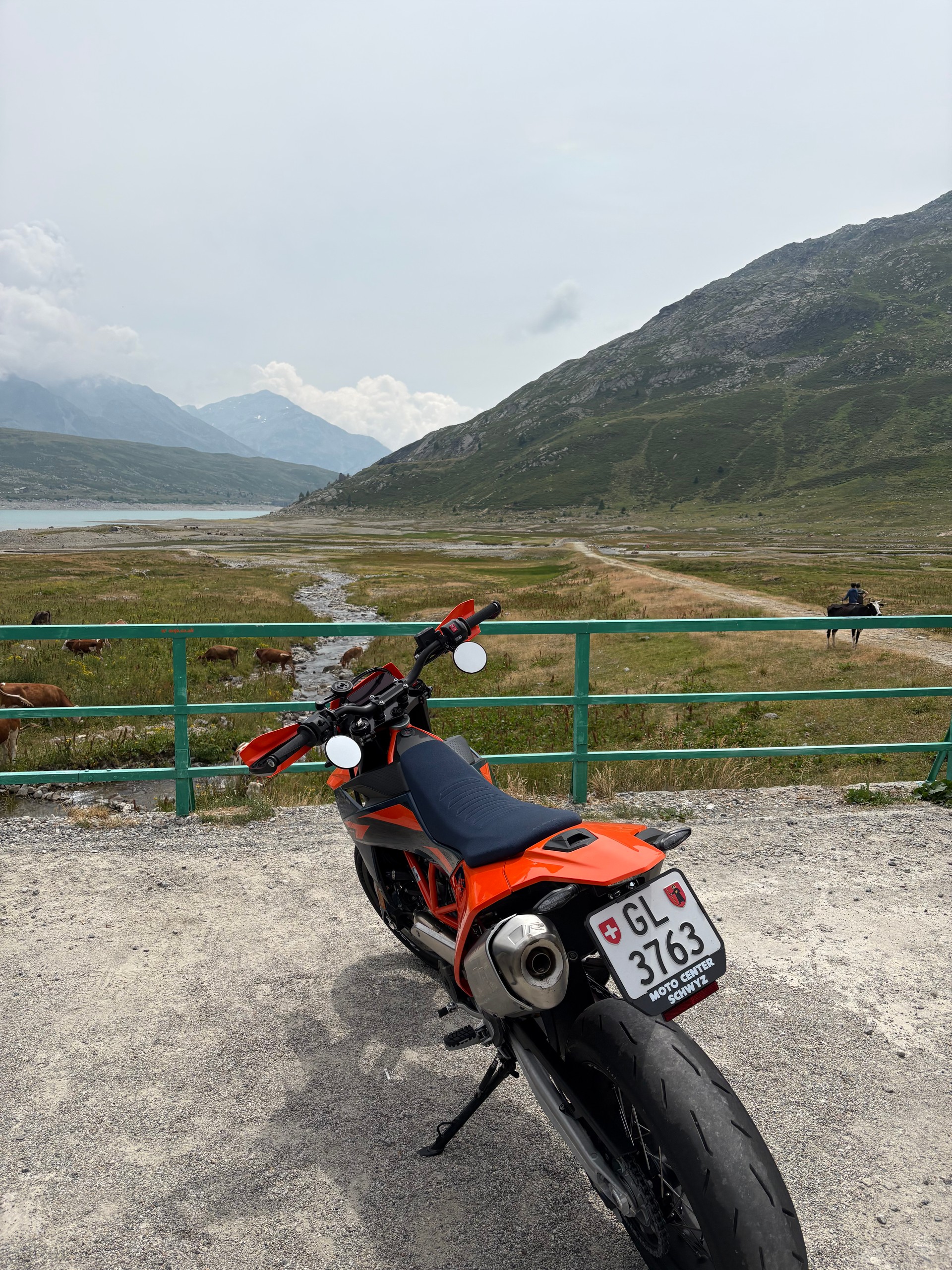 KTM 690 SMC R-image-2
