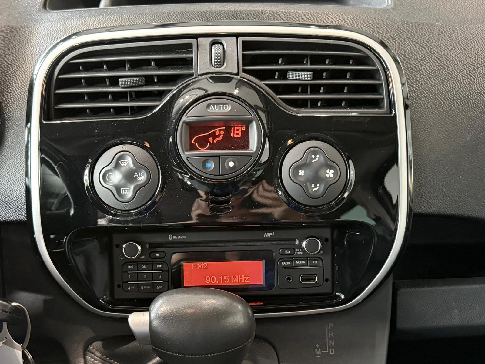 RENAULT Kangoo 1.2 16V Turbo Intens EDC-image-15