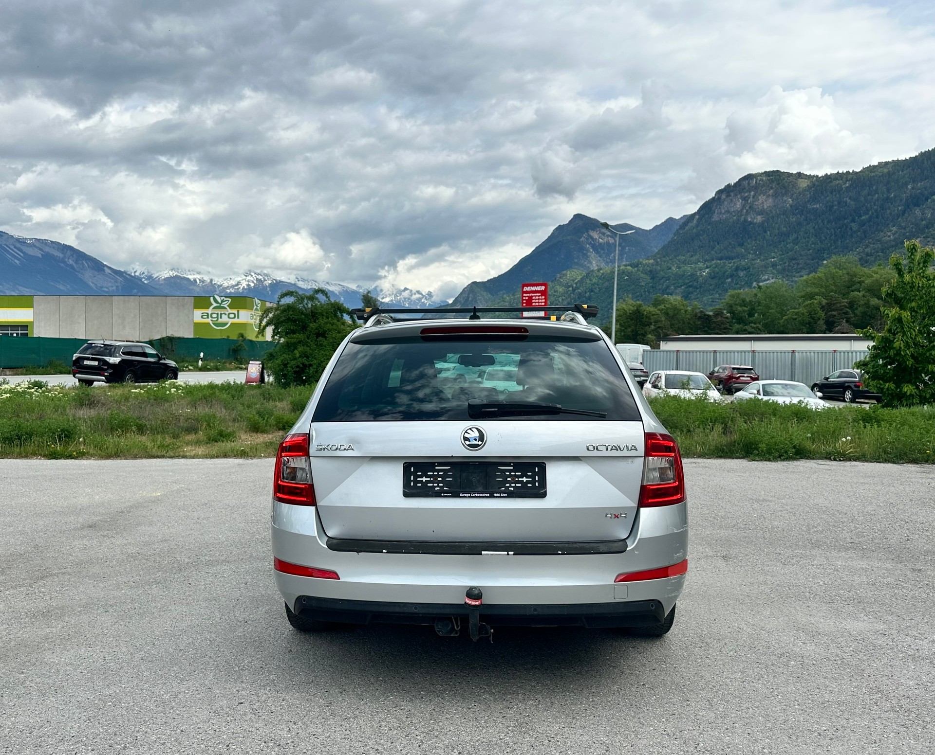 SKODA Octavia Combi 1.8 TSI Ambition 4x4 DSG-image-7