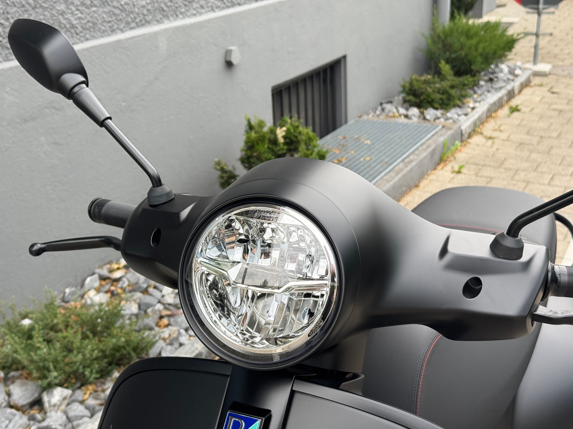 PIAGGIO Vespa GTS 125 Super Sport RST Euro 5+-image-1