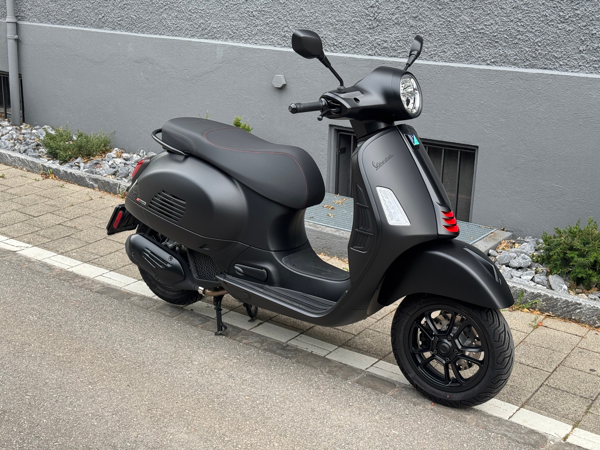 PIAGGIO Vespa GTS 125 Super Sport RST Euro 5+-image-12