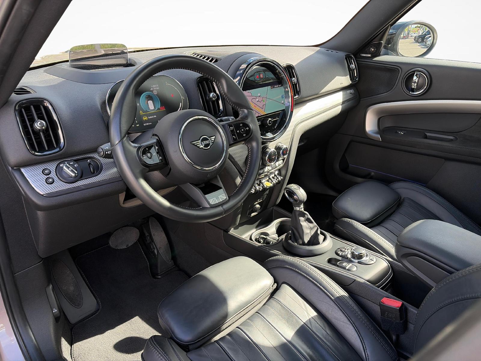MINI Countryman F60 1.5i Cooper S E ALL4-image-9